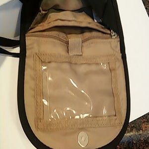 Baggallini Accessories - Baggallini "Teenee" RFID Crossbody NWOT Baggallini Accessories - Baggallini "Teenee" RFID Crossbody NWOT